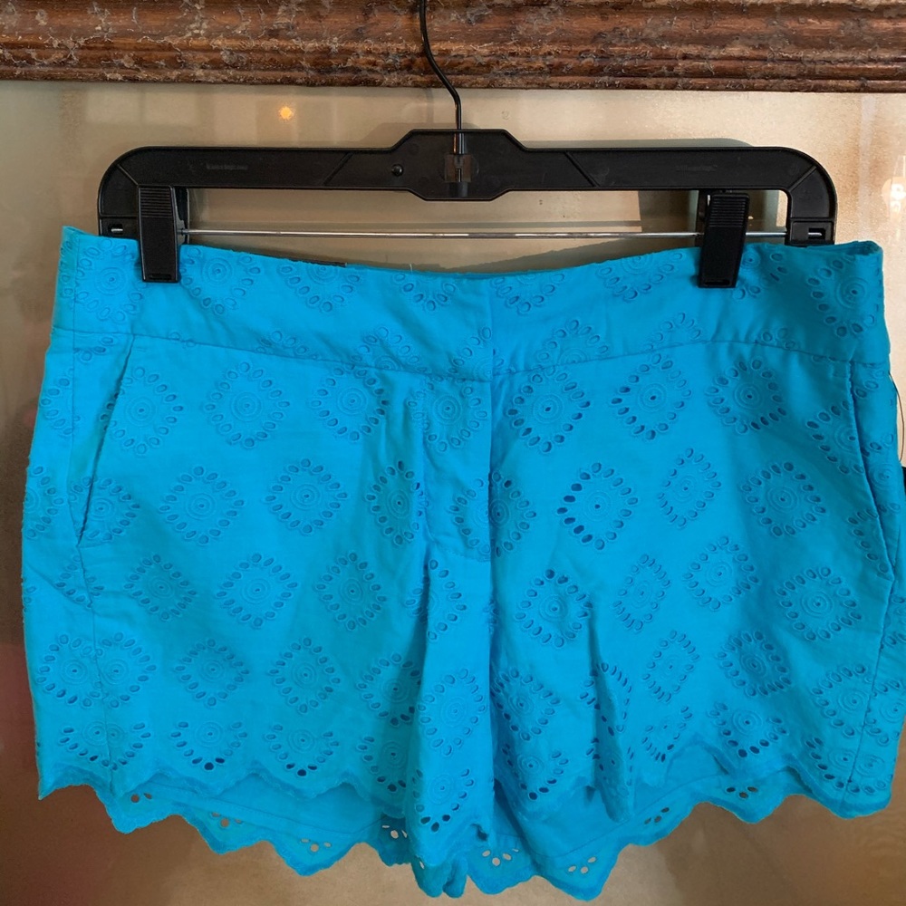 NWT CROWN & IVY SHORTS
